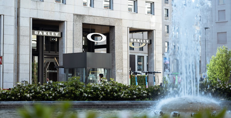 Screenshot of the entry for OAKLEY FLAGSHIP EXPERIENCE STORE MILAN